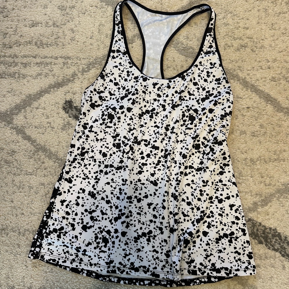 ⚡️(3/$15) Fabletics workout tank top.  Size L. No tags.